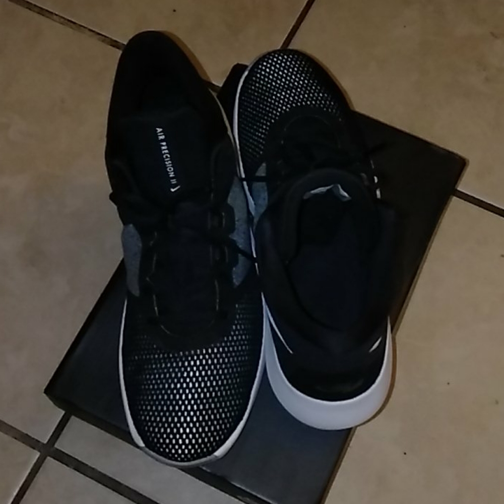 Nike air precision